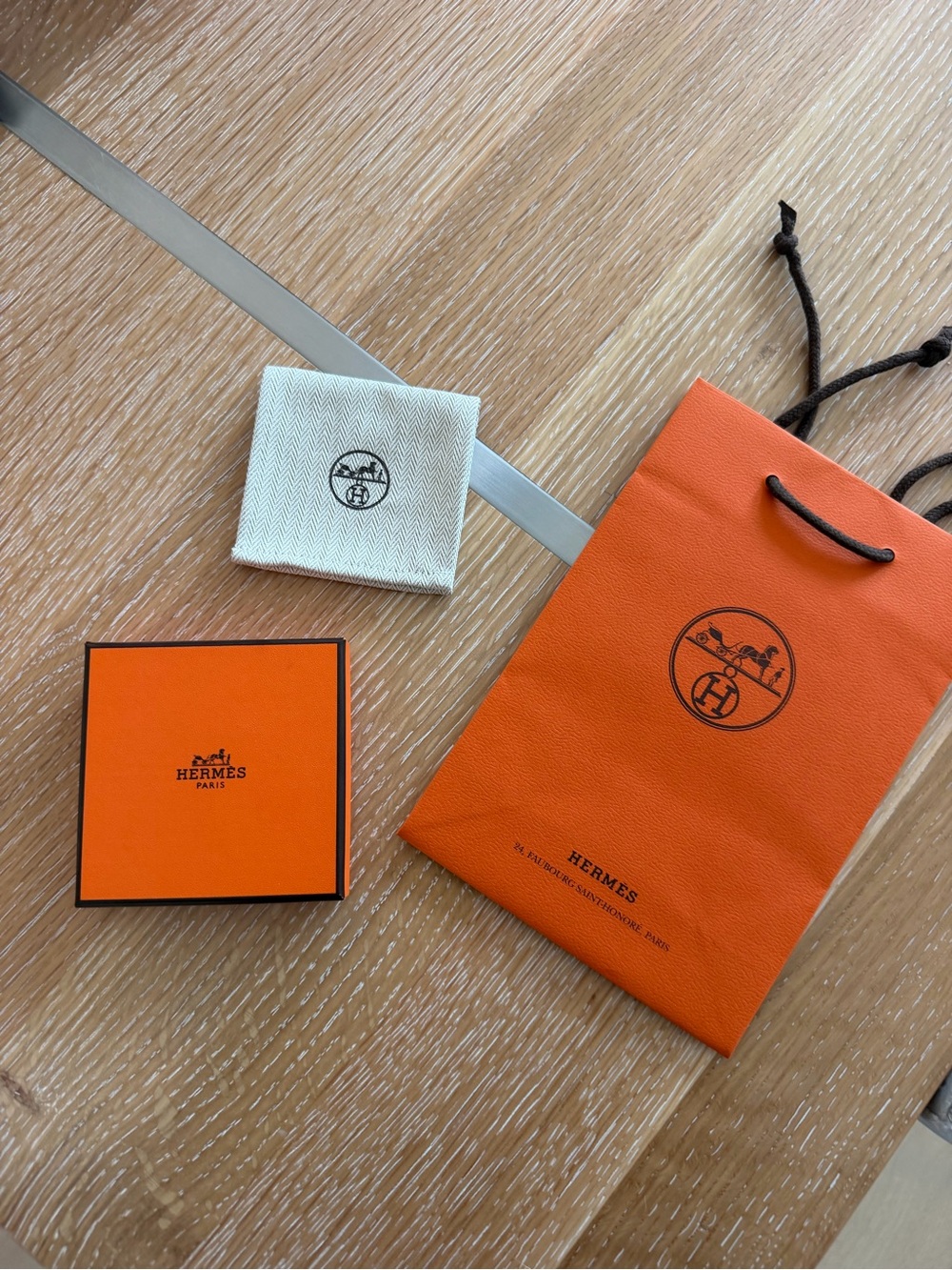 Hermes shopping bag, jewelry box and pouch brand new